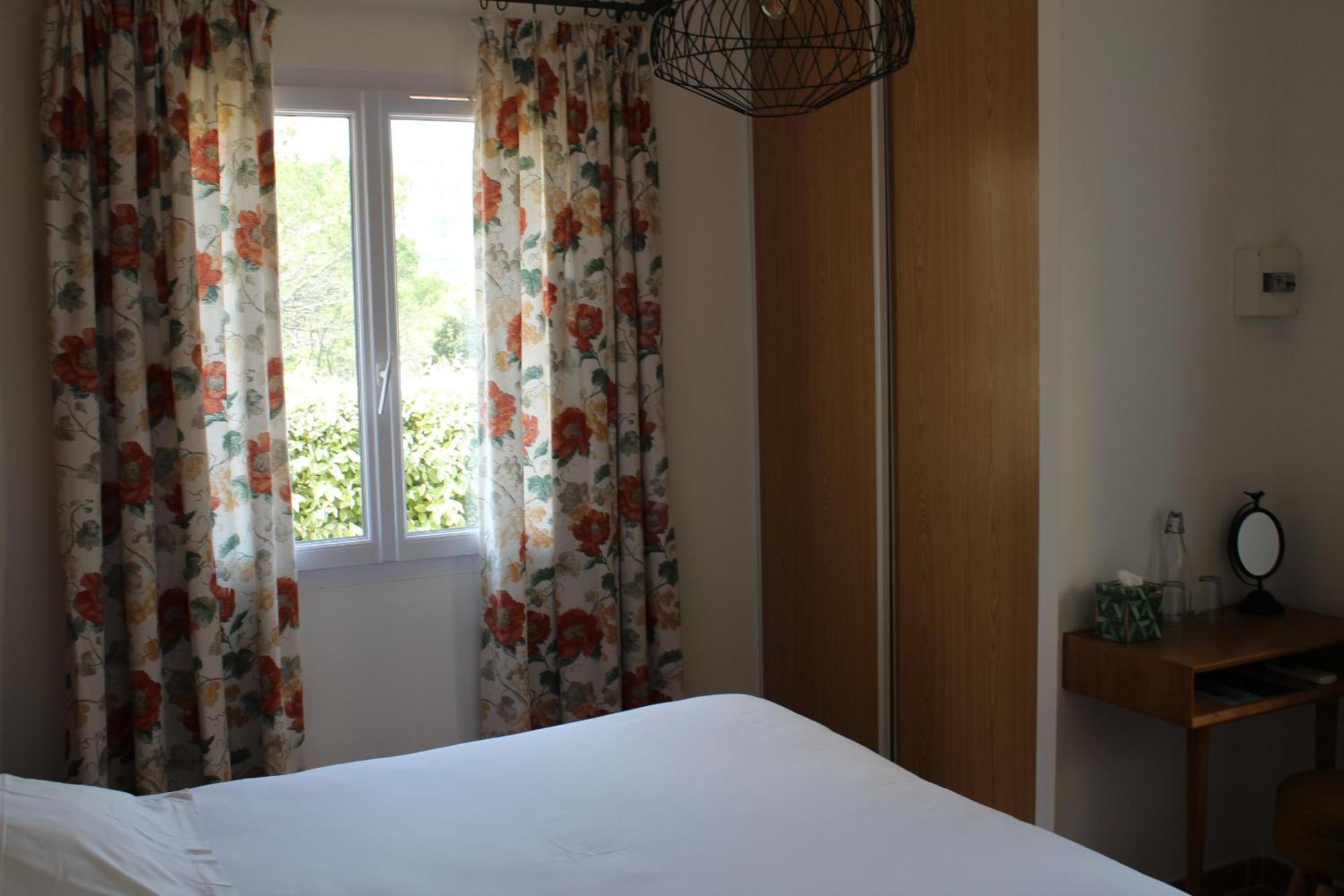Bastide Saint Bernard Bed & Breakfast Le Thoronet Bagian luar foto