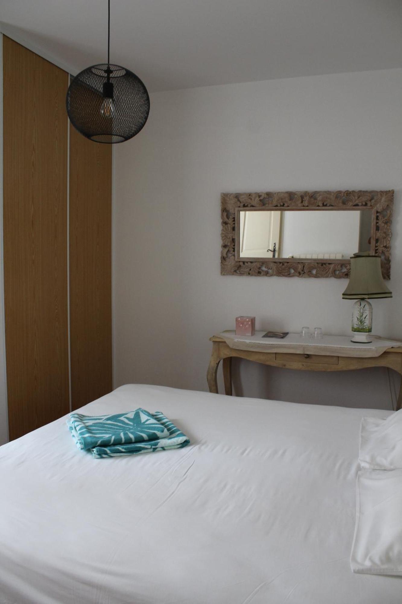 Bastide Saint Bernard Bed & Breakfast Le Thoronet Bagian luar foto