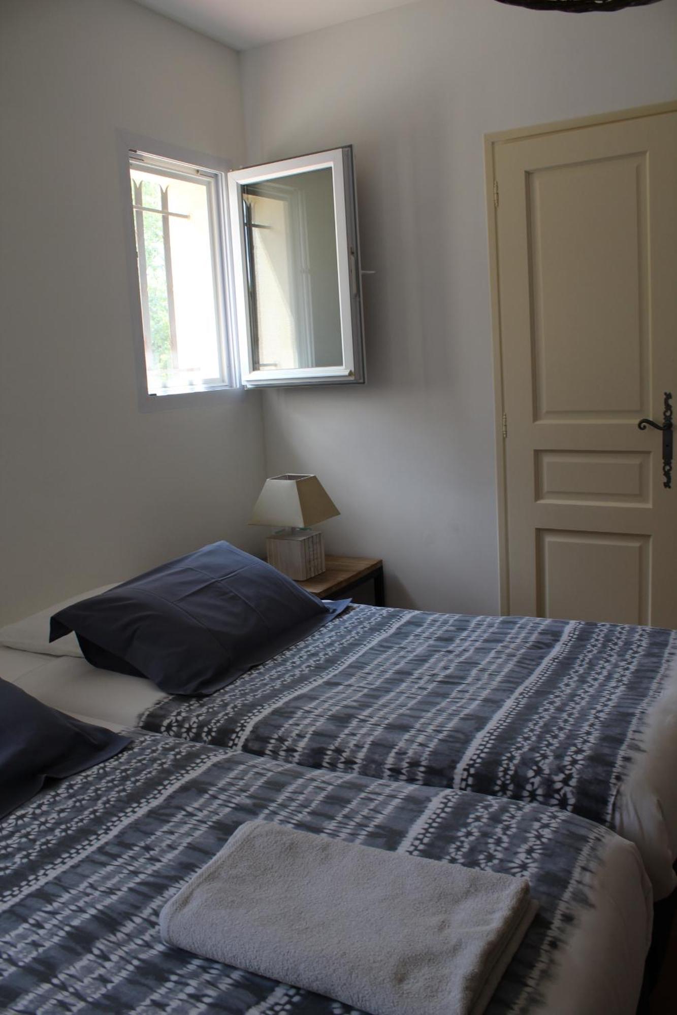 Bastide Saint Bernard Bed & Breakfast Le Thoronet Bagian luar foto