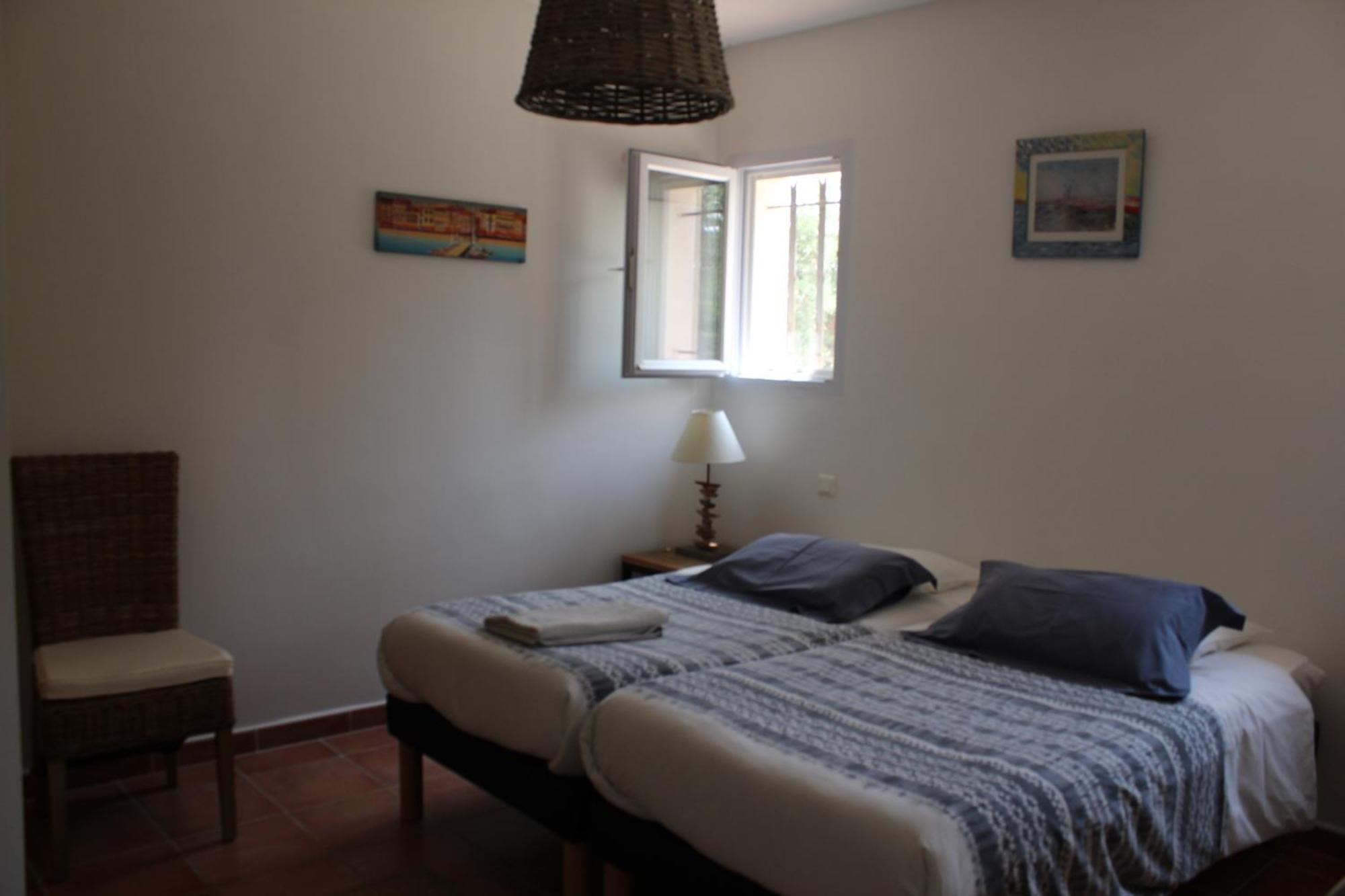 Bastide Saint Bernard Bed & Breakfast Le Thoronet Bagian luar foto