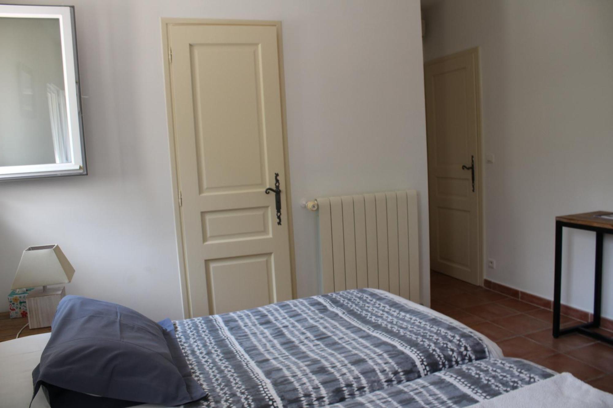 Bastide Saint Bernard Bed & Breakfast Le Thoronet Bagian luar foto