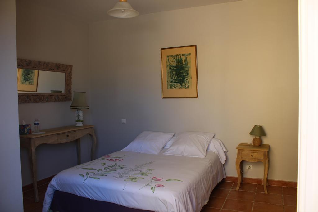 Bastide Saint Bernard Bed & Breakfast Le Thoronet Bagian luar foto
