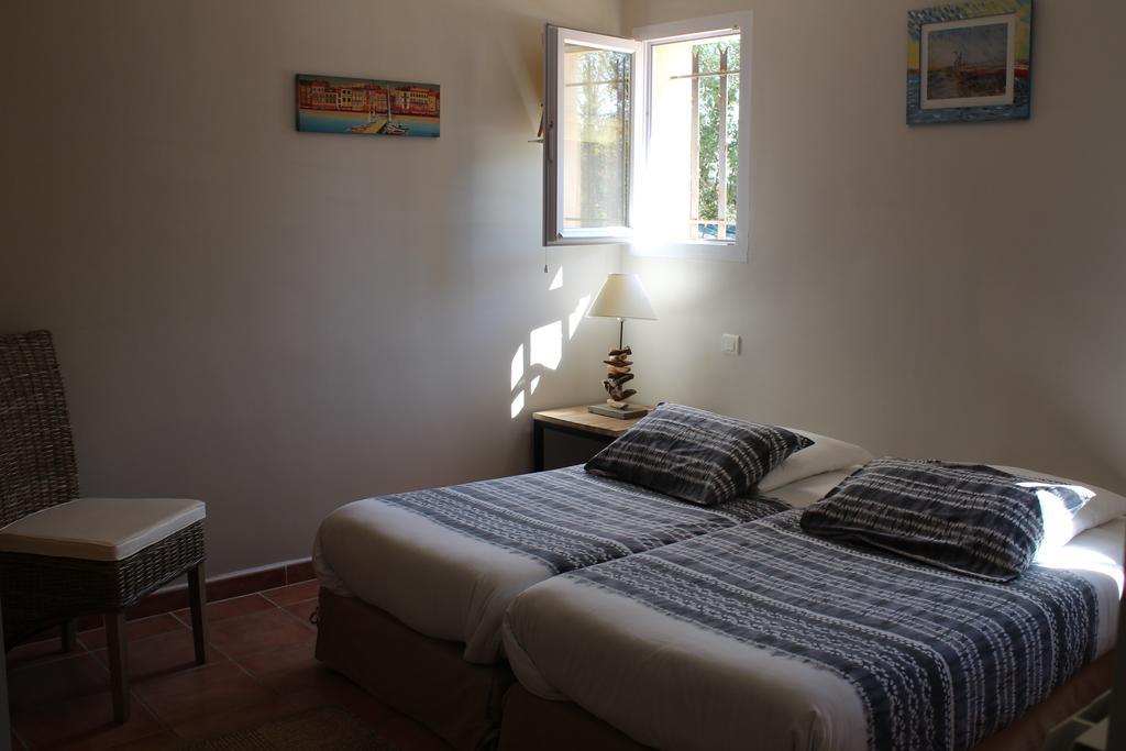 Bastide Saint Bernard Bed & Breakfast Le Thoronet Bagian luar foto