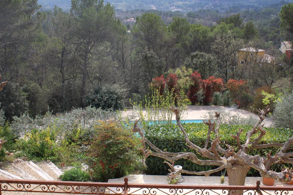Bastide Saint Bernard Bed & Breakfast Le Thoronet Bagian luar foto