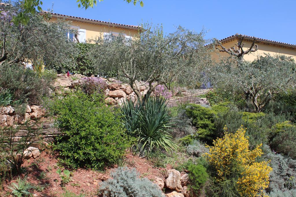Bastide Saint Bernard Bed & Breakfast Le Thoronet Bagian luar foto