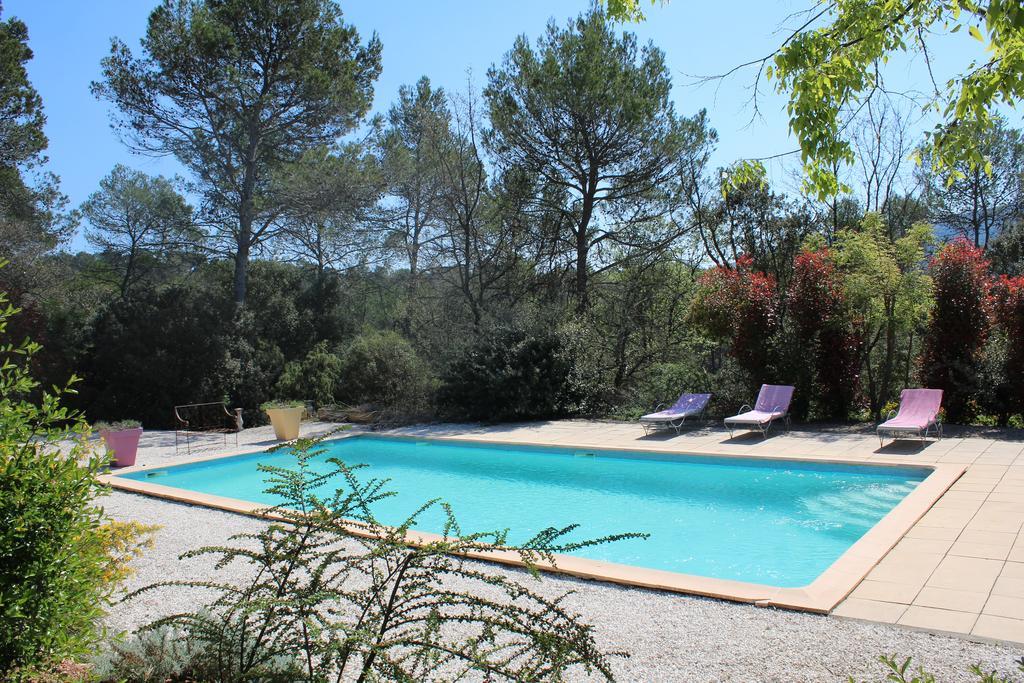 Bastide Saint Bernard Bed & Breakfast Le Thoronet Bagian luar foto