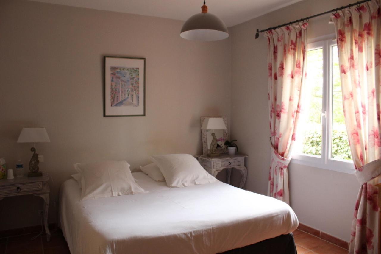 Bastide Saint Bernard Bed & Breakfast Le Thoronet Bagian luar foto