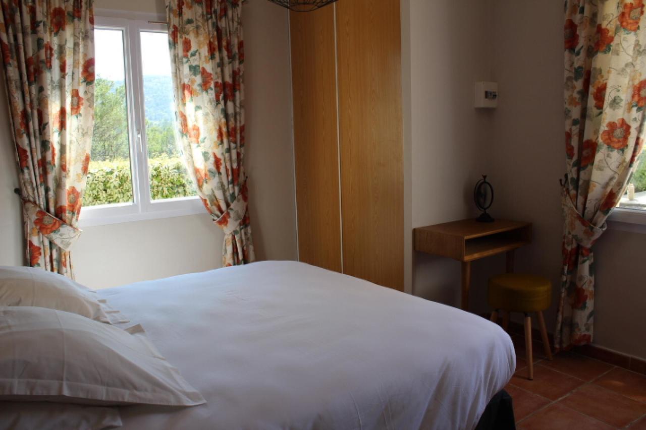 Bastide Saint Bernard Bed & Breakfast Le Thoronet Bagian luar foto